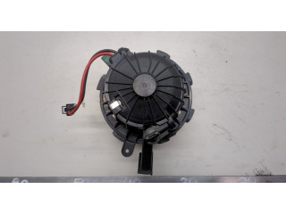 Моторчик печки  Audi SQ5 2013-2017 8T1820021    8T1820021   