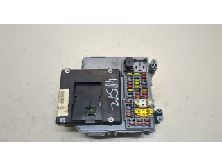 Блок предохранителей  Jeep Liberty 2002-2006         