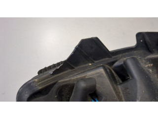 Фара передняя  Renault Scenic 2003-2009 правая 