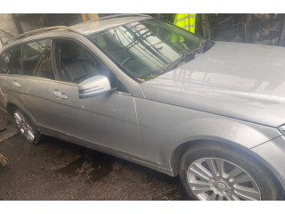 Стойка амортизатора  Mercedes C W204 2007-2013      2.1  дизель