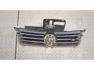 Решетка радиатора  Volkswagen Polo 2001-2005          6Q0853651C