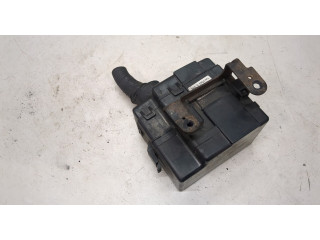 Блок реле  Hyundai Tucson 1 2004-2009      9490E120   1  2