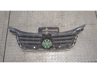 Решетка радиатора  Volkswagen Touran 2003-2006          1.9 