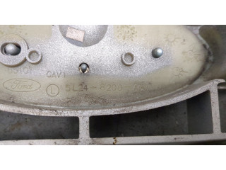 Решетка радиатора  Ford Explorer 2001-2006          5L248200