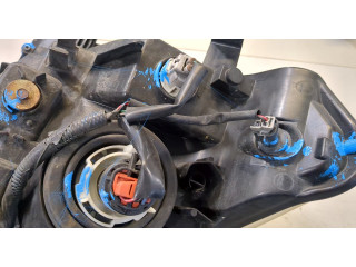 Фара передняя  Nissan Pathfinder 2004-2014 правая 