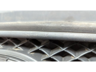 Решетка радиатора  Ford Focus 2 2005-2008          1508154, 4M518200AK