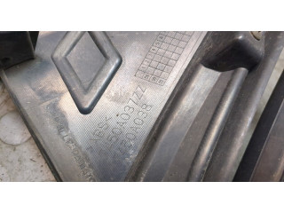 Решетка радиатора  Mitsubishi Outlander XL 2006-2012          7150A037