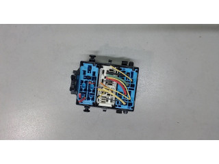 Блок предохранителей  Renault Clio 2005-2009      8200003634    1.2