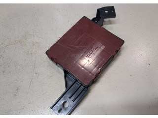Блок комфорта  Toyota Camry V40 2006-2011      8865006141  