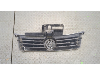 Решетка радиатора  Volkswagen Polo 2001-2005          6Q0853651C