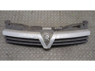 Решетка радиатора  Opel Astra H 2004-2010           1.6 13178013, 13180017