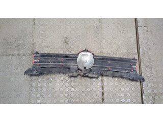 Решетка радиатора  Volkswagen Golf 4 1997-2005           1.4 
