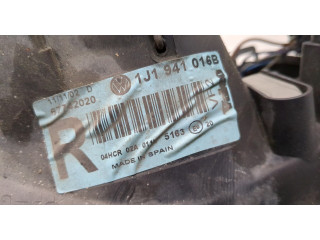 Фара передняя  Volkswagen Golf 4 1997-2005 правая 