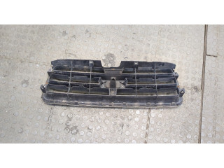 Решетка радиатора  Subaru Forester (S11) 2002-2007           2.5 