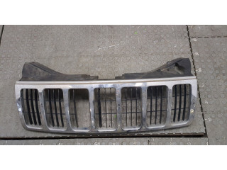 Решетка радиатора  Jeep Grand Cherokee 2004-2010          