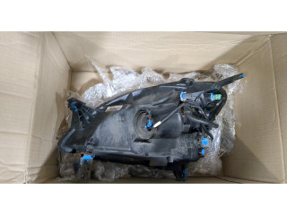 Фара передняя  Honda CR-V 2002-2006 правая 