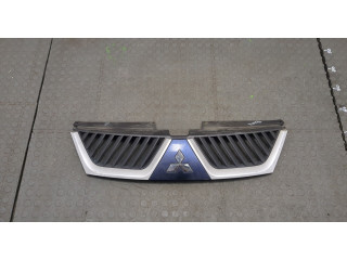Решетка радиатора  Mitsubishi Outlander XL 2006-2012          7450A037BA