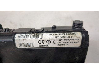 Блок комфорта  Renault Megane 2 2002-2009      800780025   2 