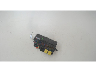 Блок предохранителей  Land Rover Discovery 2 1998-2004      518678503      2.5