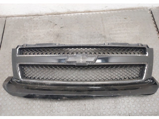 Решетка радиатора  Chevrolet Tahoe 2006-2014          