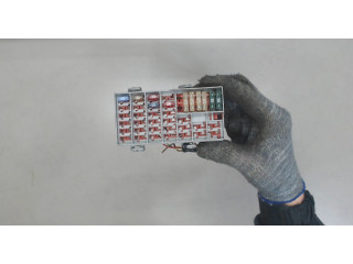 Блок предохранителей  Volvo XC90 2002-2006      8637669    2.5