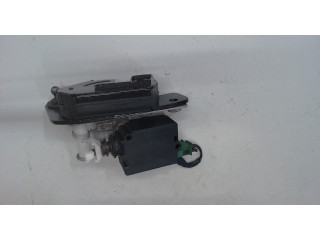 Замок багажника  Land Rover Discovery 3 2004-2009       