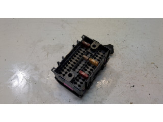 Блок предохранителей  Volkswagen Transporter 5 2003-2009      7E0937617   