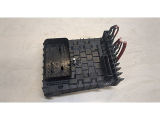 Блок предохранителей  Volkswagen Golf 5 2003-2009           1.9