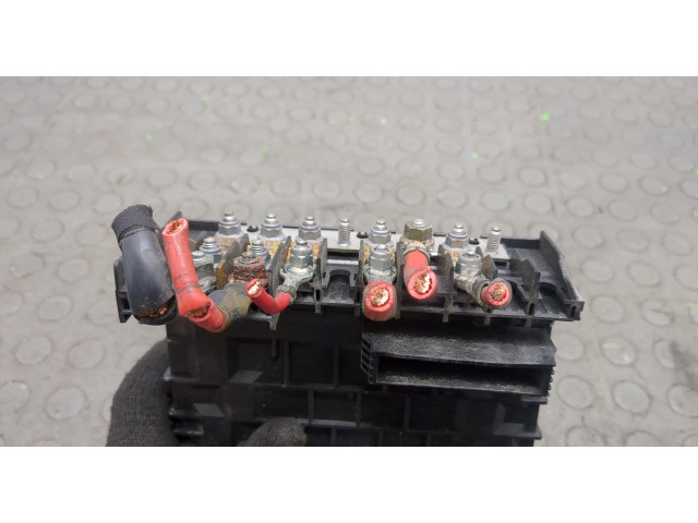Блок предохранителей  Volkswagen Golf Plus      28304630O   