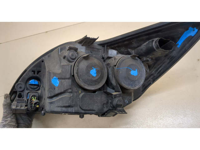 Фара передняя  Ford Focus 2 2008-2011 правая 