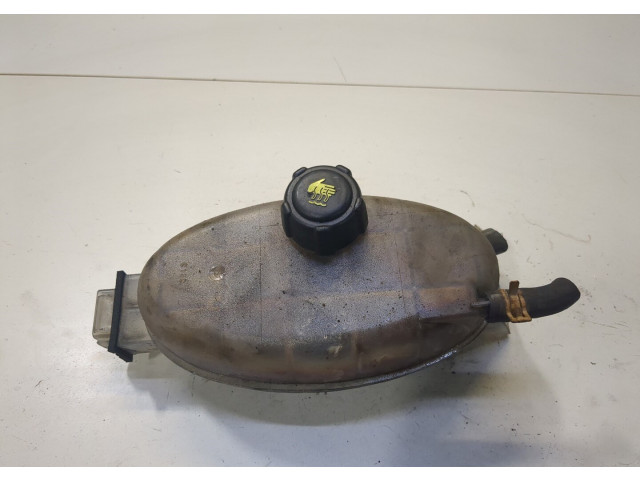 Бачок расширительный  Opel Vivaro 2001-2014 7700312900    2.0