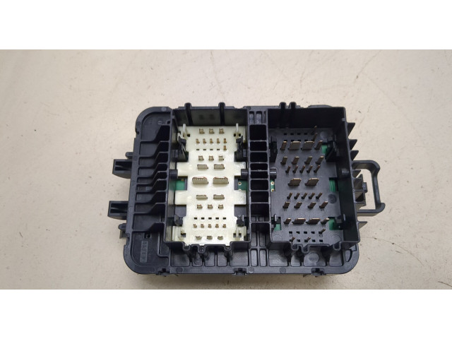 Блок предохранителей  Cadillac CT5 2019-2024      812461952, 84563557   