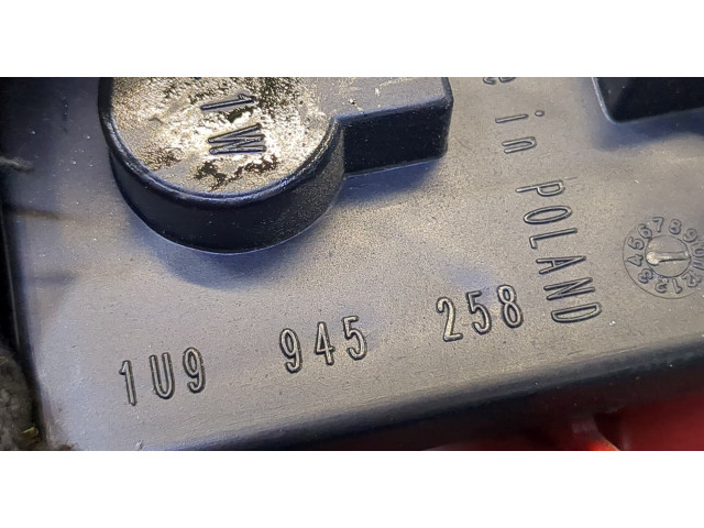 Задний фонарь     1U9945095A, 1U9945112A     