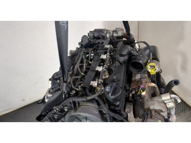 Клапанная крышка двигателя ДВС  Opel Astra J 2010-2017 1.7     