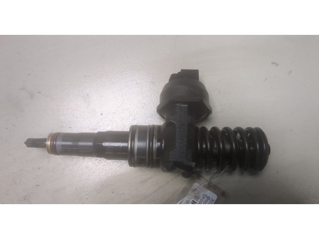 Форсунка топливная  Skoda Fabia 2007-2010    038130073AG     