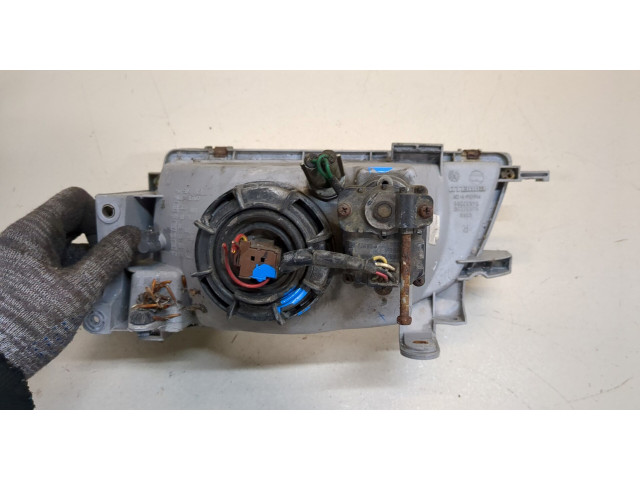Фара передняя  Toyota Carina E 1992-1997 правая 