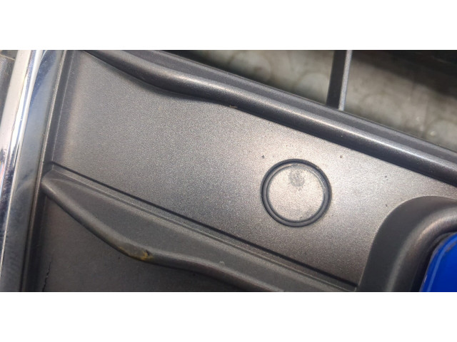 Решетка радиатора  Audi A4 (B8) 2011-2015          8K0853651E