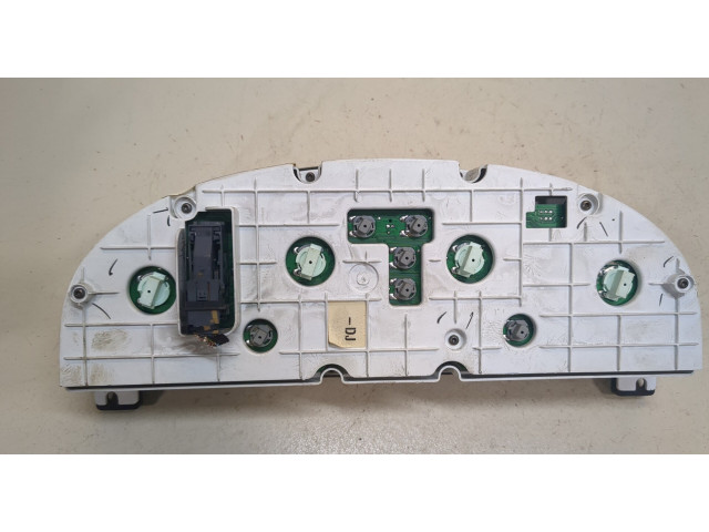 Панель приборов  Ford Mondeo 3 2000-2007            1.8  Бензин