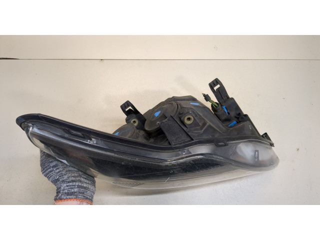 Фара передняя  Ford Focus 2 2008-2011 правая 