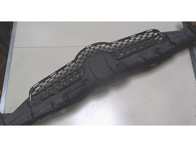 Решетка радиатора  Toyota Auris E15 2006-2012           1.4 