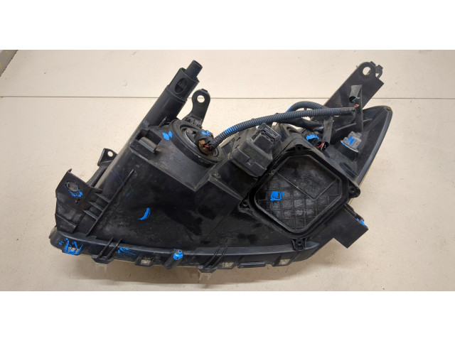 Фара передняя  Toyota RAV 4 2006-2013 правая 