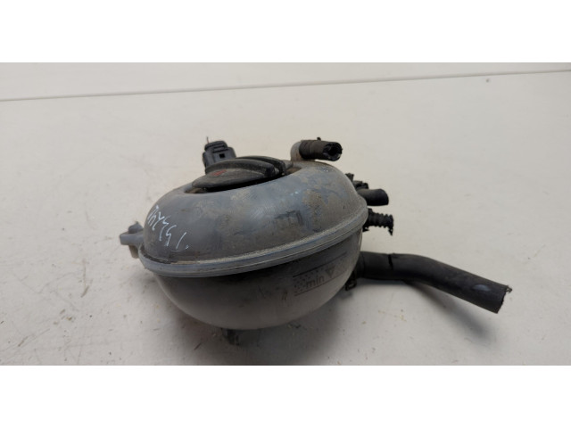 Бачок расширительный  Volkswagen Golf 7 2012-2020 5Q0121407AA   