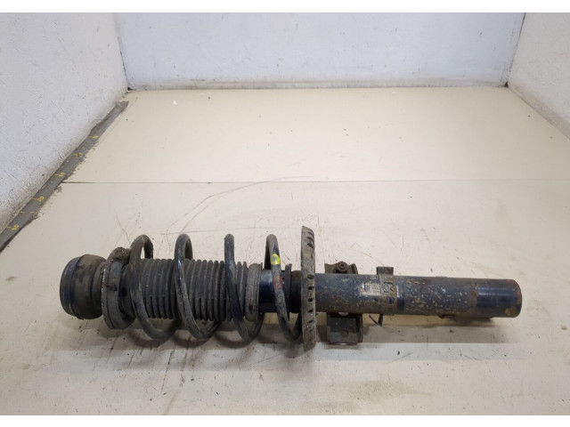 Стойка амортизатора  Skoda Roomster 2010-2015 6Q0413031BJ, 6Q0411105AG     