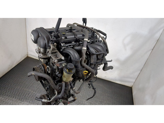 Клапанная крышка двигателя ДВС  Volvo C30 2006-2010 1.6     