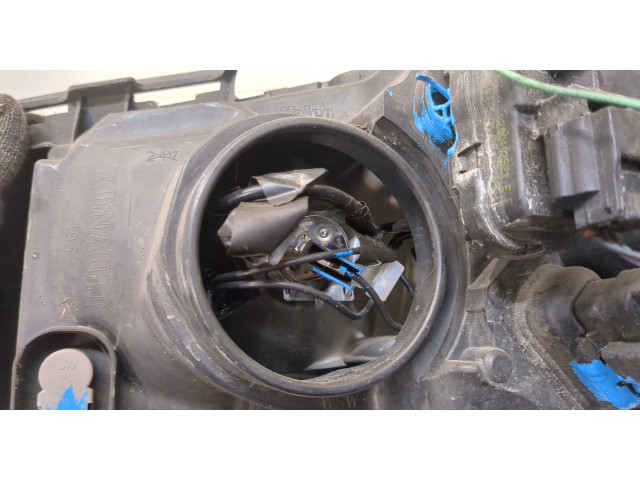 Фара передняя  Renault Megane 2 2002-2009 правая 