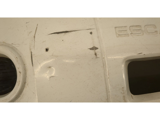 Решетка радиатора  Ford Escape 2007-2012          