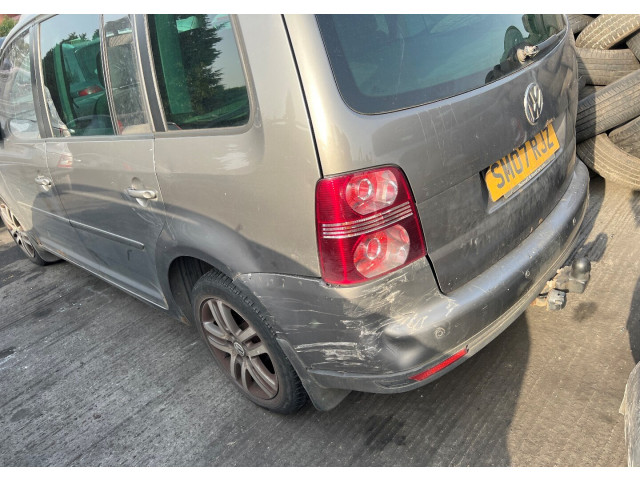 Блок управления двигателем  Volkswagen Touran 2006-2010     