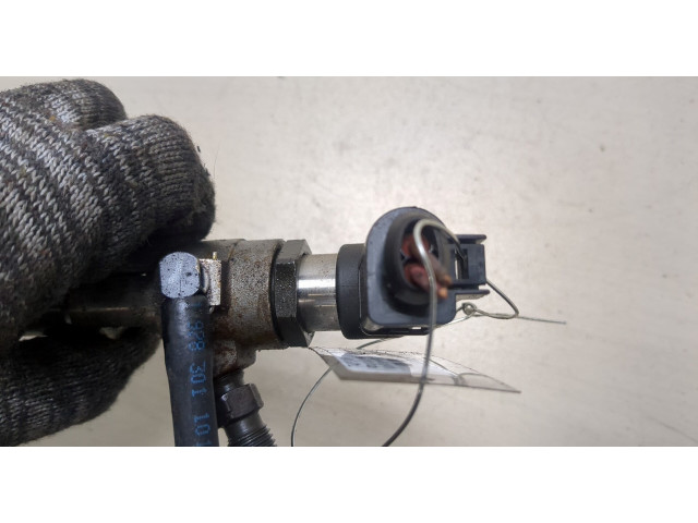 Форсунка топливная  Volkswagen Touran 2010-2015    03L130277S     