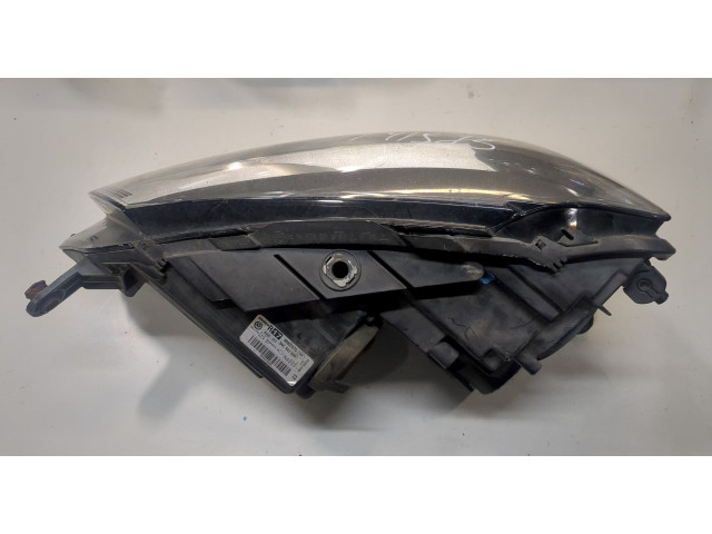 Фара передняя  Volkswagen Passat 7 2010-2015 Европа правая 