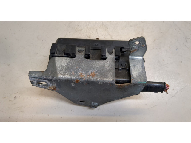 Блок предохранителей  Mazda CX-7 2007-2012         